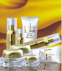 梵凯娅、蒂娜克斯