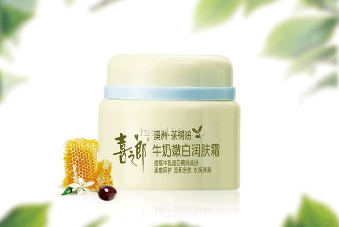 喜之郎牛奶嫩白润肤霜
