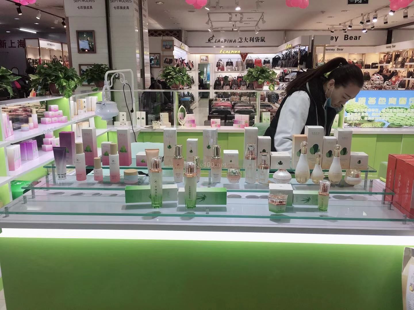 兰姬美妆连锁店加盟